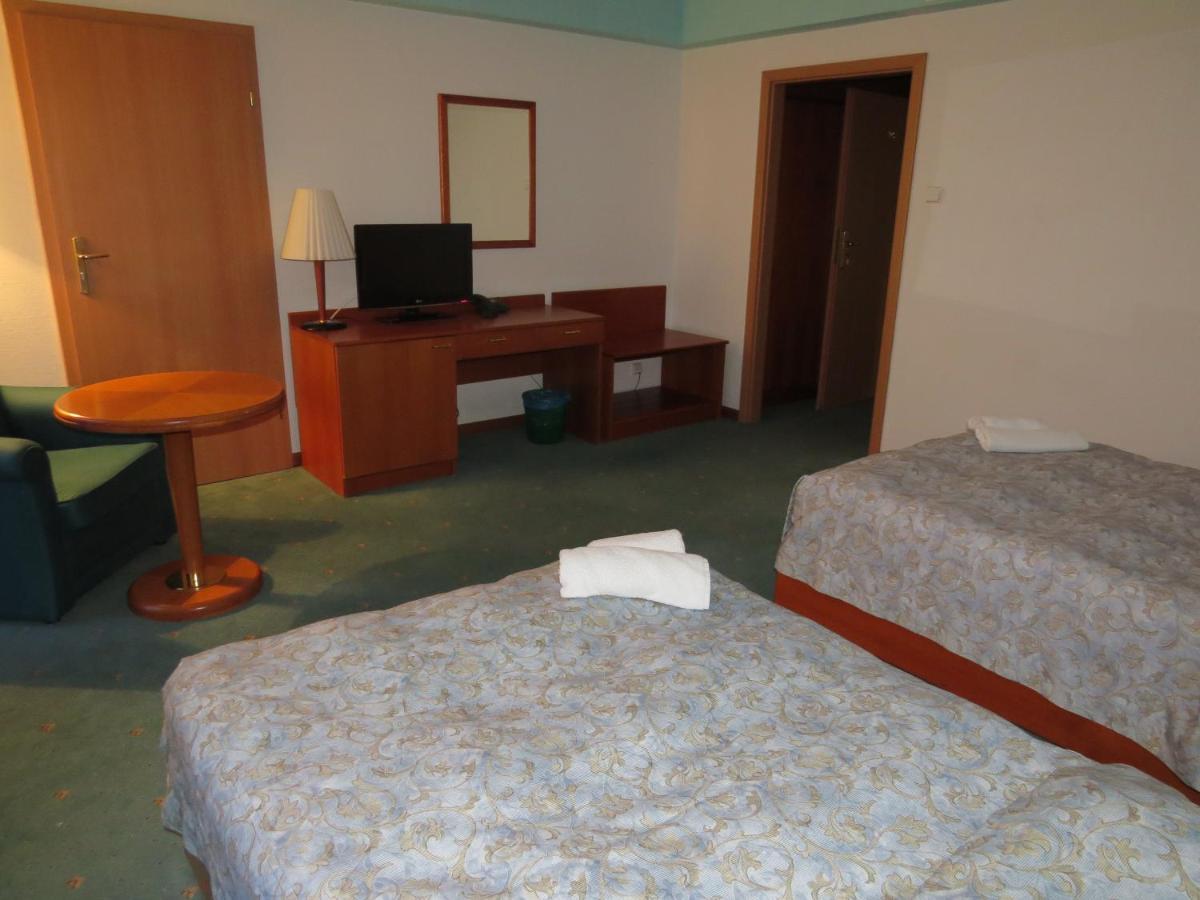 Hotel Elekt Czaplinek Extérieur photo