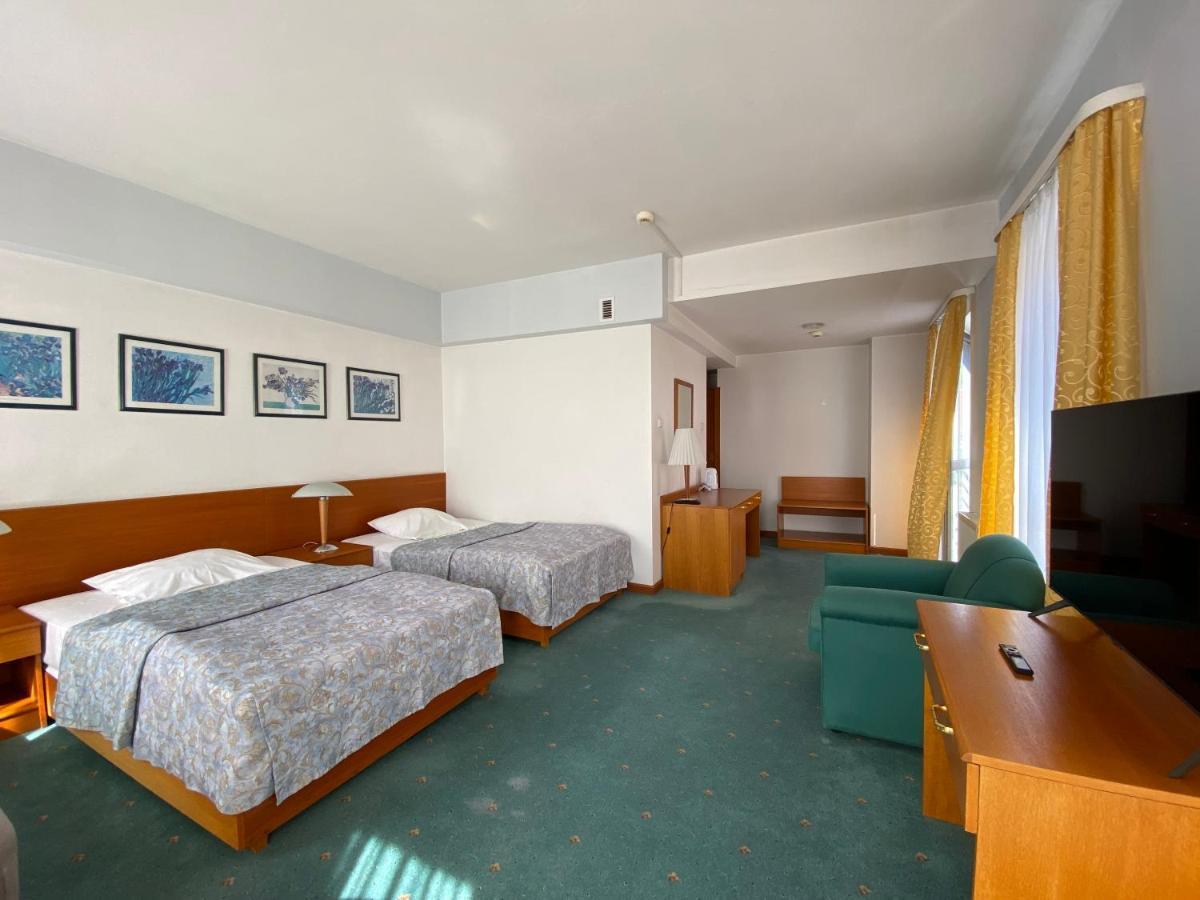 Hotel Elekt Czaplinek Extérieur photo